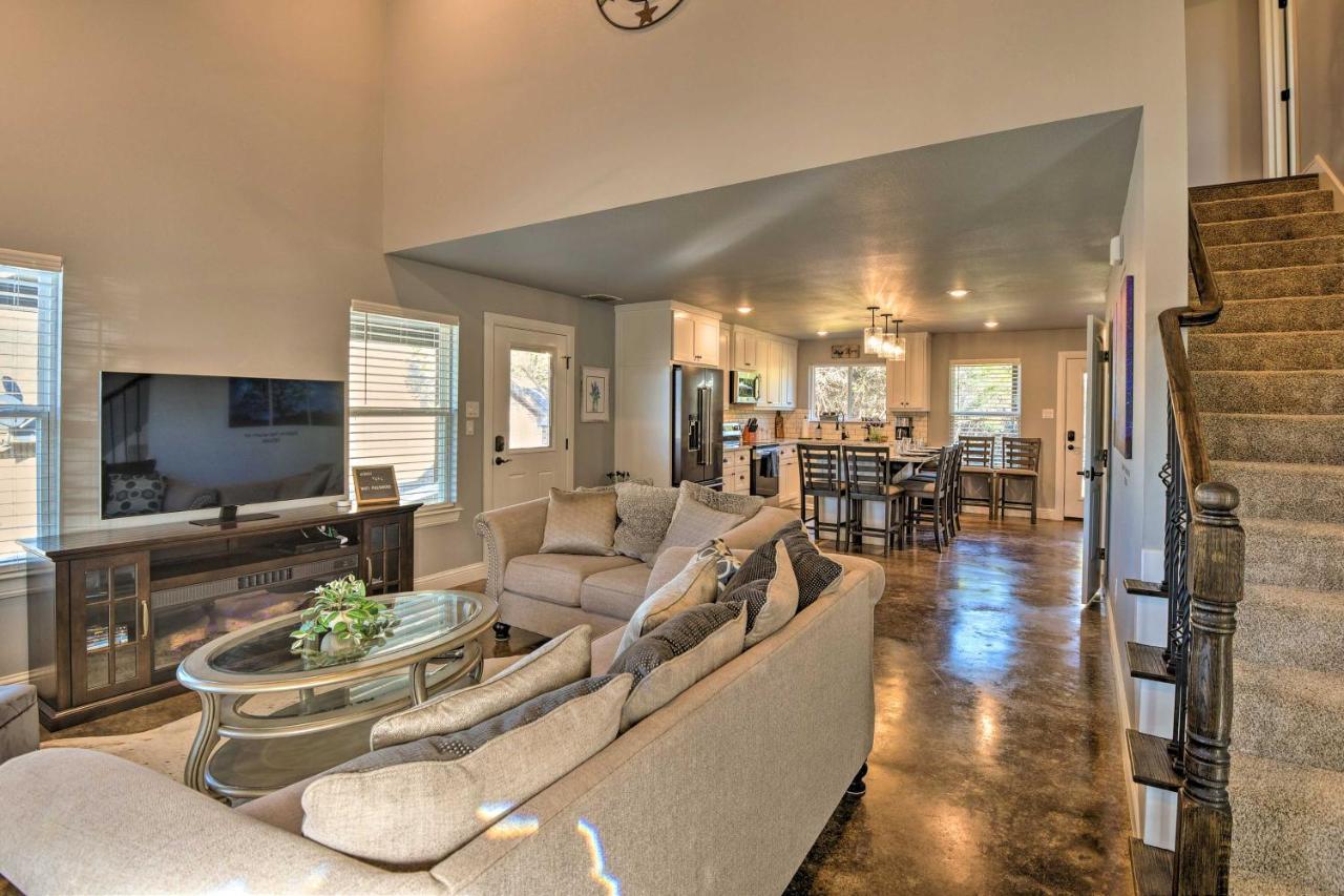 Granbury Home With Hot Tub And Furnished Patio! Екстериор снимка