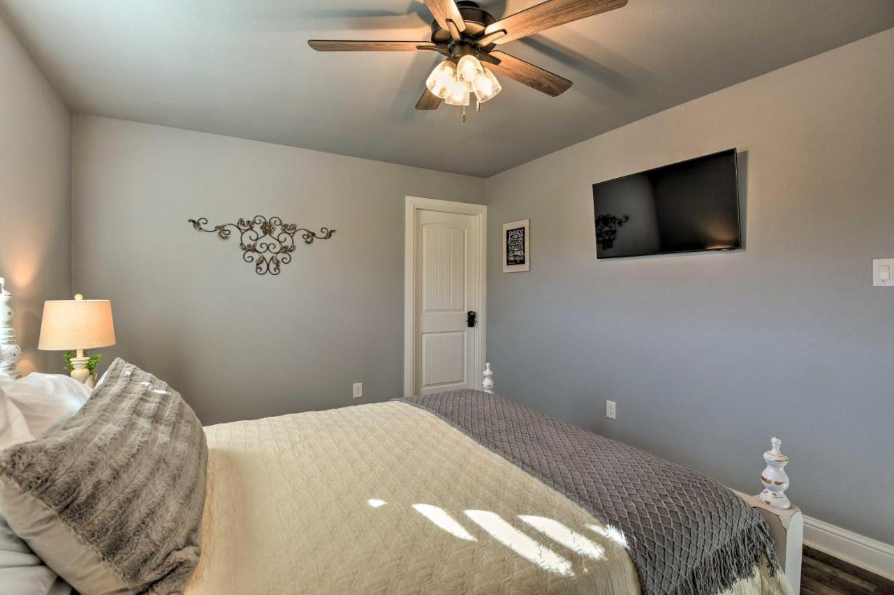 Granbury Home With Hot Tub And Furnished Patio! Екстериор снимка