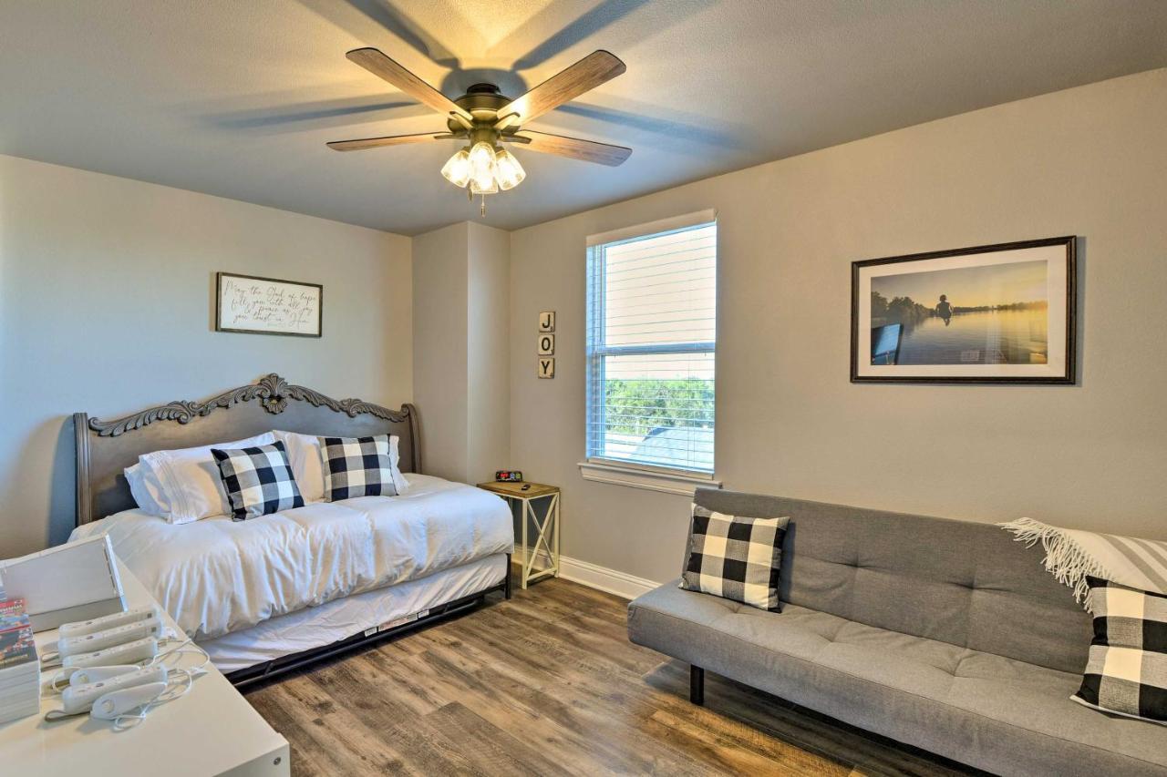Granbury Home With Hot Tub And Furnished Patio! Екстериор снимка