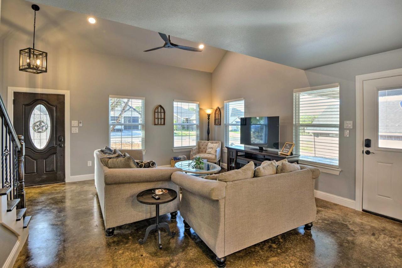 Granbury Home With Hot Tub And Furnished Patio! Екстериор снимка