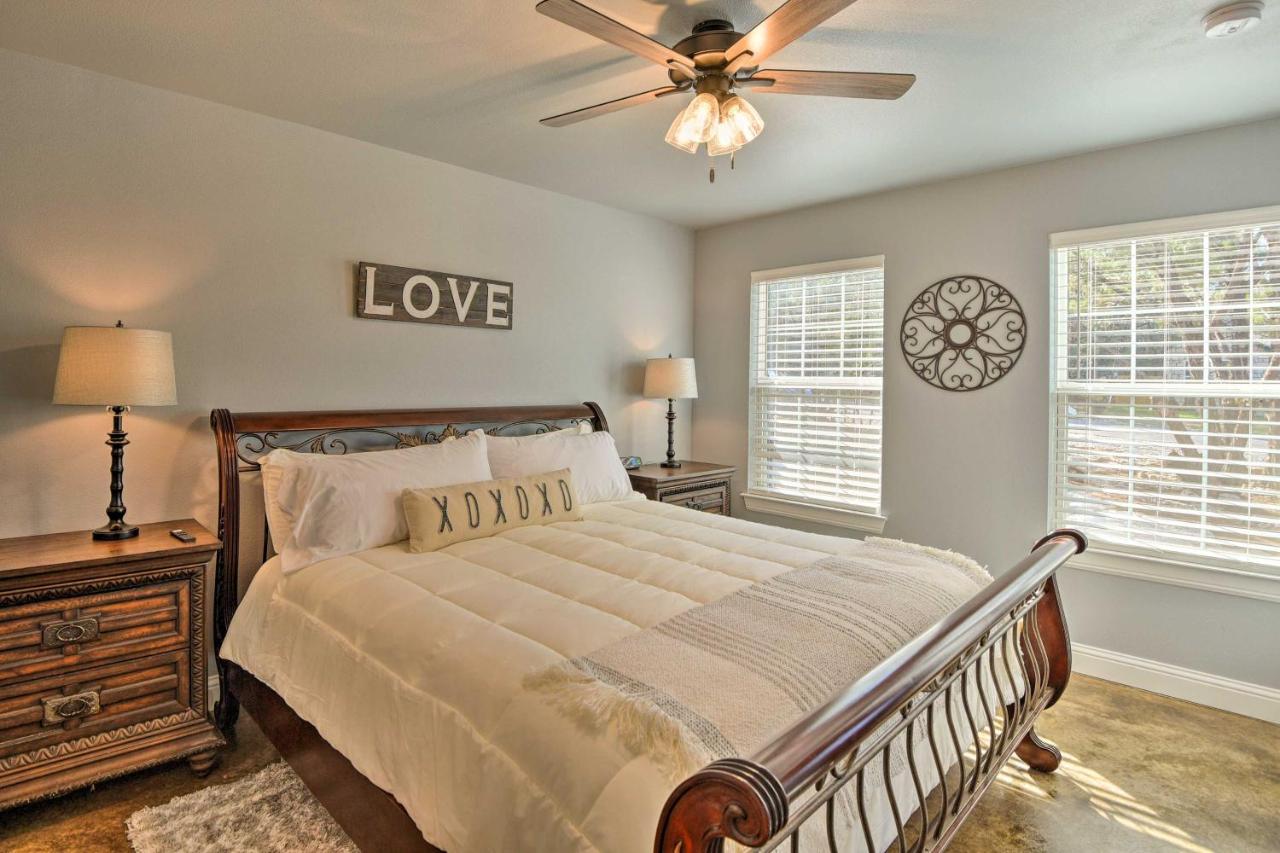 Granbury Home With Hot Tub And Furnished Patio! Екстериор снимка
