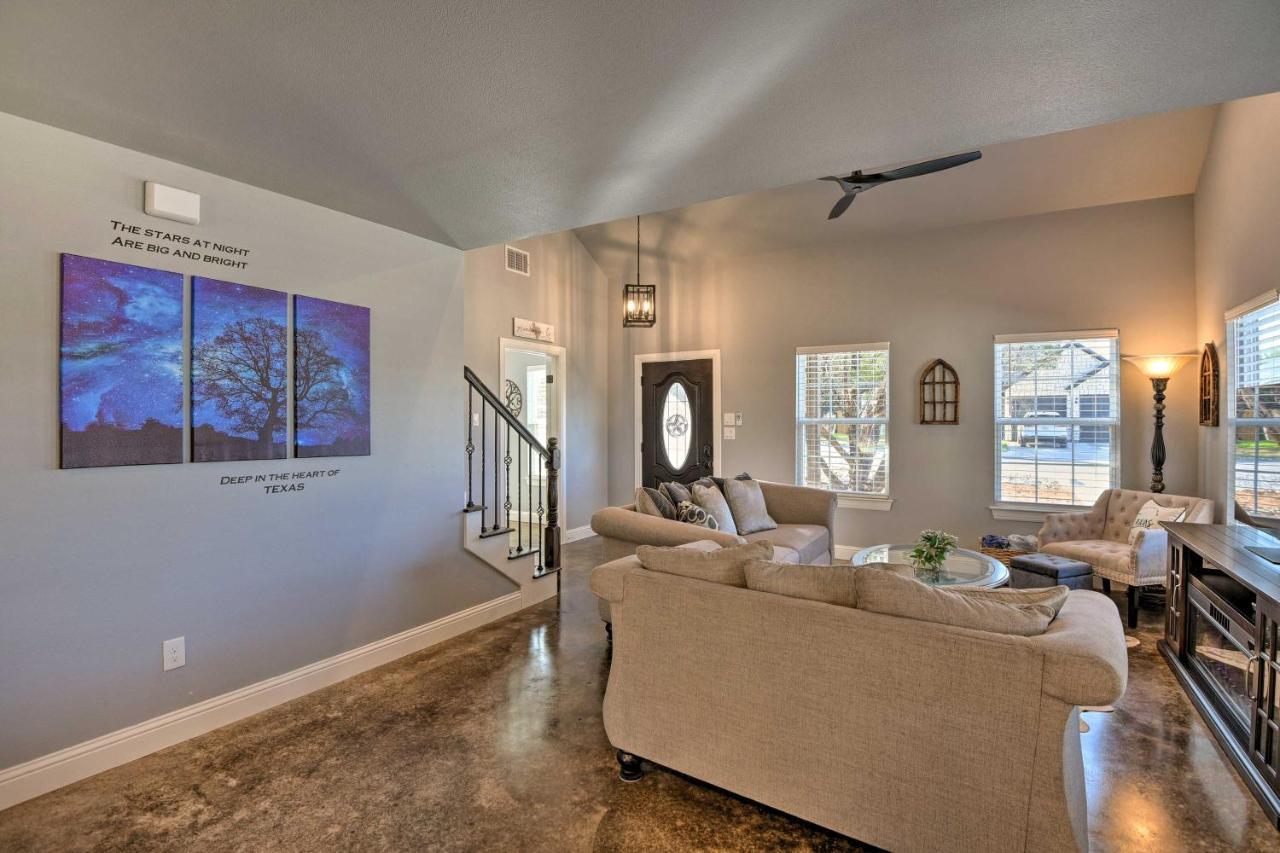Granbury Home With Hot Tub And Furnished Patio! Екстериор снимка