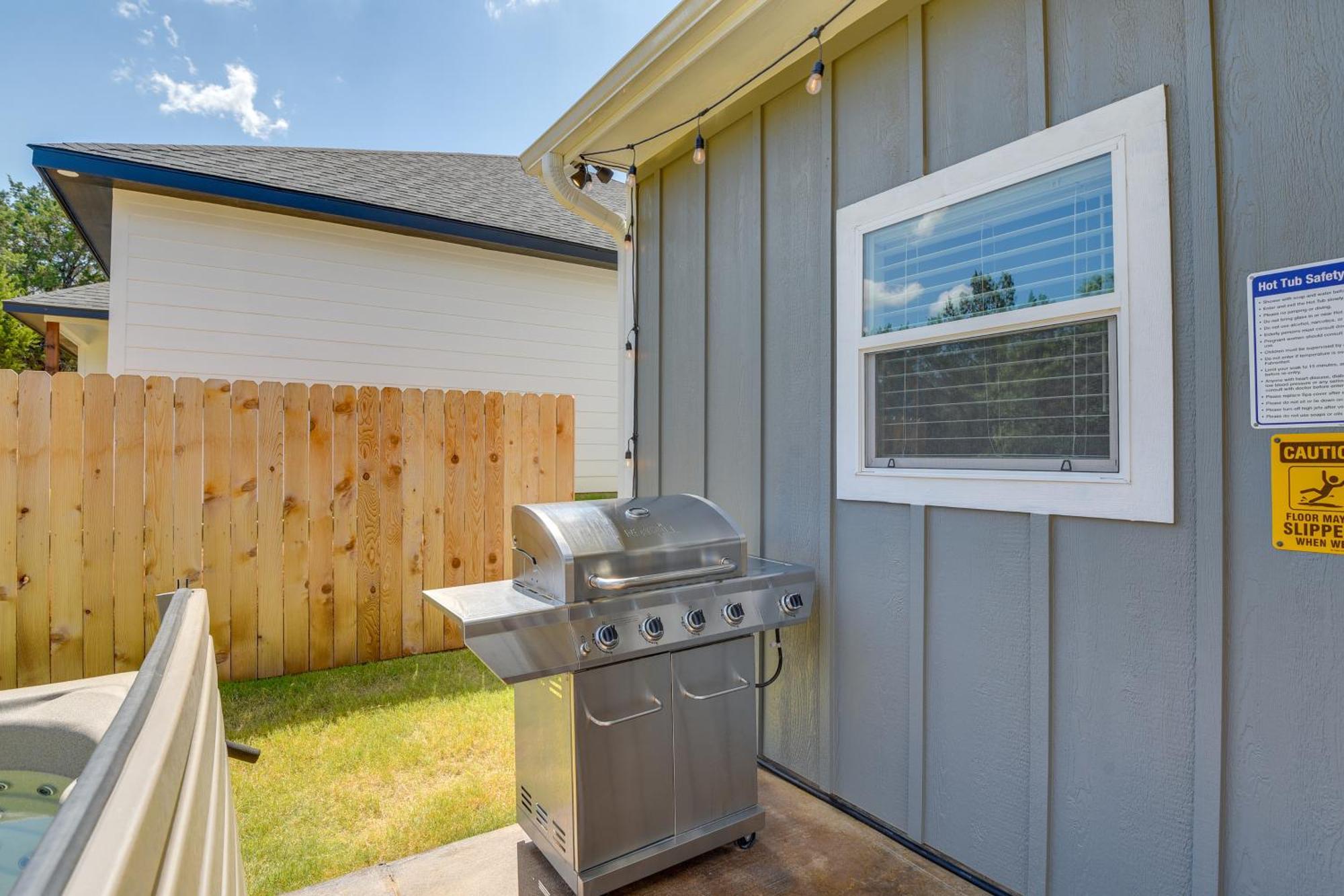 Granbury Home With Hot Tub And Furnished Patio! Екстериор снимка