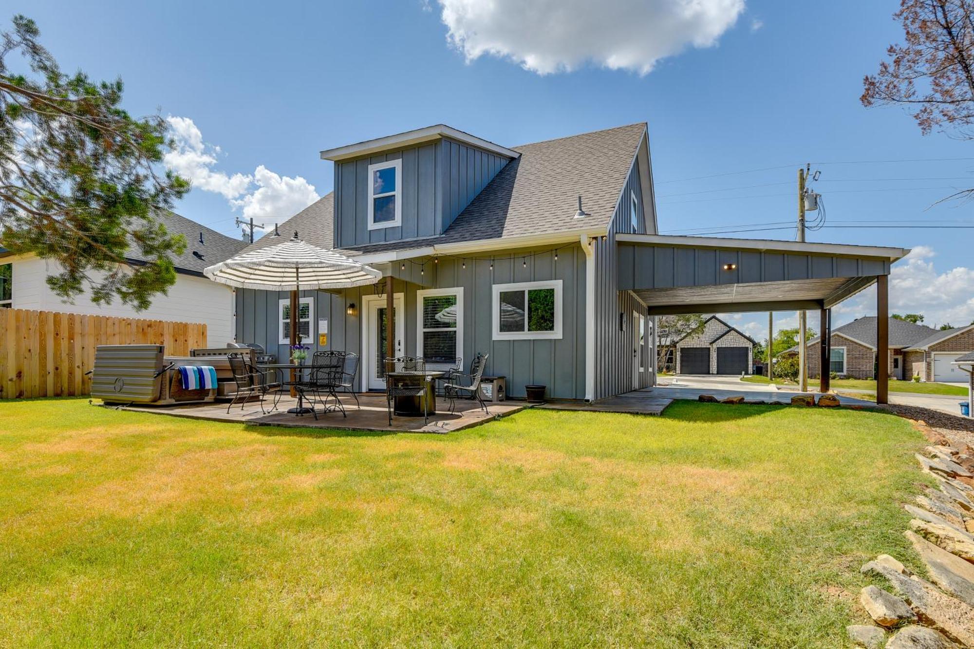 Granbury Home With Hot Tub And Furnished Patio! Екстериор снимка